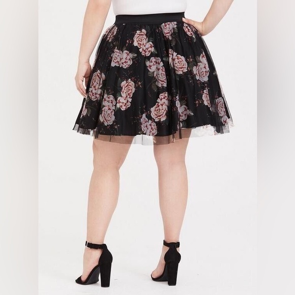 Size 3/4 Torrid Floral Tulle Skirt - Picture 3 of 7